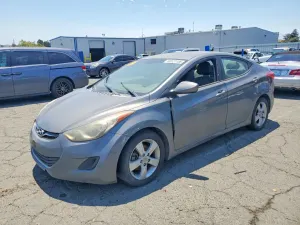 Hyundai Elantra 1.8L 4 2013
