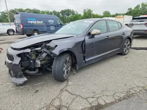 Kia Stinger 2.0L 4 2021