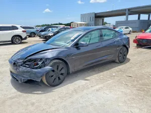 Tesla Model 3 2024