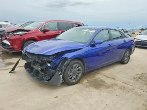 Hyundai Elantra 2.0L 4 2024