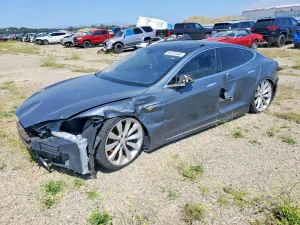 Tesla Model S 2013