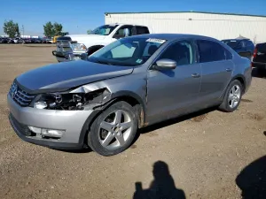 Volkswagen Passat 2.0L 4 2013