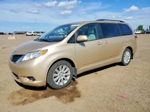 Toyota Sienna 3.5L 6 2011