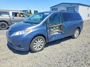Toyota Sienna 3.5L 6 2017