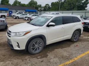 Toyota Highlander 3.5L 6 2017