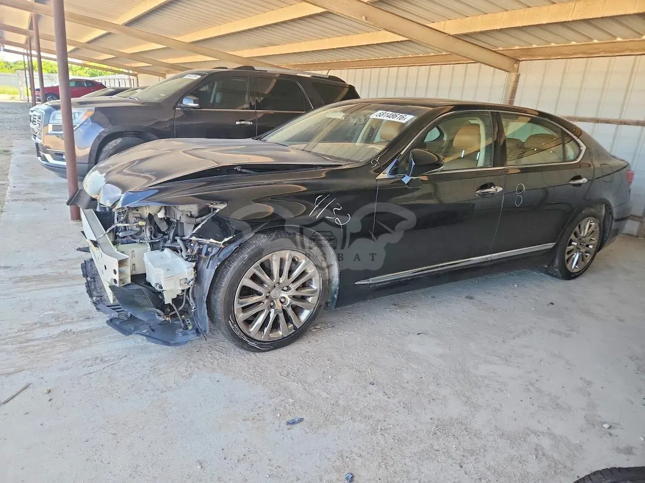 Lexus LS 4.6L 8 2015