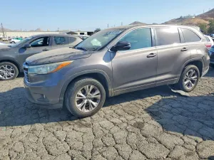 Toyota Highlander 3.5L 6 2016