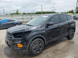 Ford Escape S 2.5L 4 2017