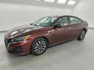 Nissan Altima 2.5L 4 2025