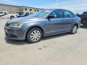 Volkswagen Jetta 2.0L 4 2014