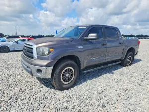 Toyota Tundra 5.7L 8 2011