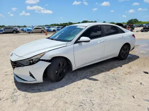 Hyundai Elantra 2.0L 4 2022