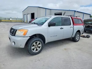 Nissan Titan 5.6L 8 2012