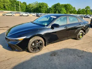 Hyundai Elantra 2.0L 4 2026
