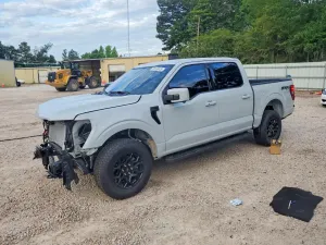 Ford F-150 5.0L 8 2026