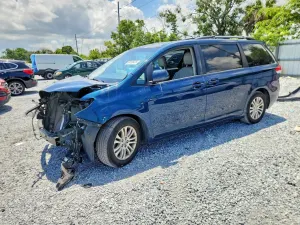 Toyota Sienna 3.5L 6 2011
