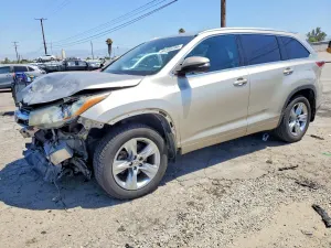 Toyota Highlander 3.5L 6 2014