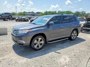Toyota Highlander 3.5L 6 2013