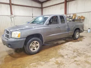 Dodge Dakota 3.7L 6 2005