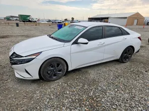 Hyundai Elantra 2.0L 4 2023