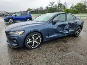Volvo S60 2.0L 4 2024