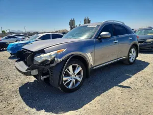 Infiniti QX70 3.7L 6 2014