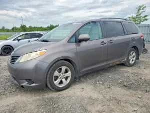 Toyota Sienna 3.5L 6 2013