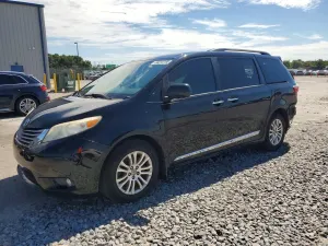 Toyota Sienna 3.5L 6 2017