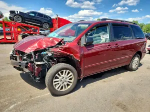 Toyota Sienna 3.5L 6 2010