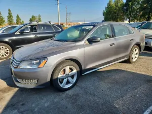 Volkswagen Passat 2.0L 4 2013