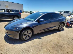 Tesla Model 3 2025