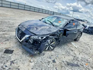 Nissan Altima 2.5L 4 2019