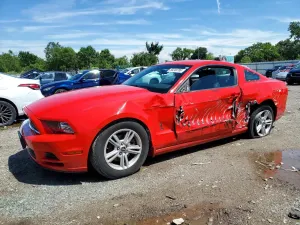 Ford Mustang 3.7L 6 2014