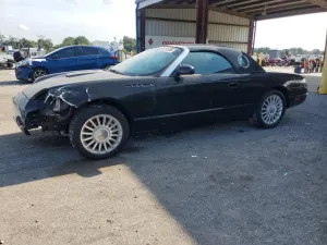 Ford Thunderbird 3.9L 8 2004