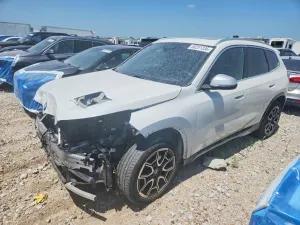 BMW X1 2.0L 4 2024