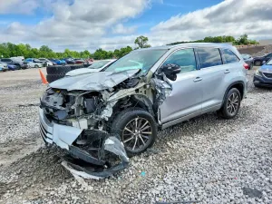 Toyota Highlander 3.5L 6 2017