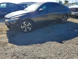 Hyundai Elantra 2.0L 4 2023