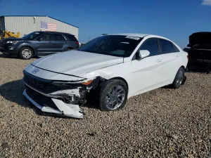 Hyundai Elantra 2.0L 4 2024