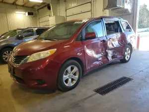 Toyota Sienna 3.5L 6 2011