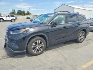 Toyota Highlander 3.5L 6 2021