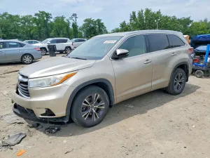 Toyota Highlander 3.5L 6 2016