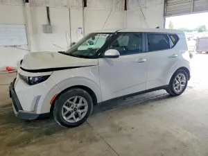 Kia Soul 2.0L 4 2023