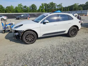 Porsche Macan 2.0L 4 2019