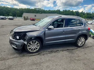 Volkswagen Tiguan 2.0L 4 2012