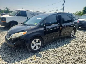 Toyota Sienna 3.5L 6 2011