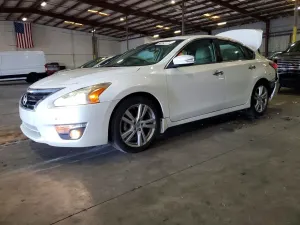 Nissan Altima 3.5L 6 2015