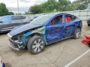 Tesla Model Y 2024