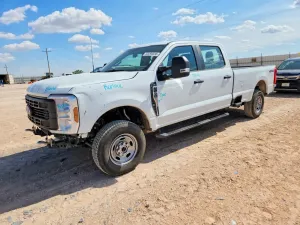Ford F-250 6.8L 8 2025