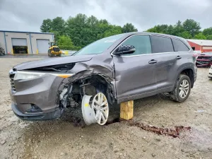 Toyota Highlander 3.5L 6 2015