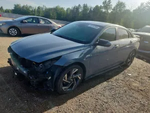 Hyundai Elantra 2.0L 4 2022